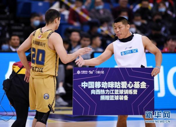 2018CBA全明星赛回放(CBA全明星赛：南方明星队胜北方明星队)