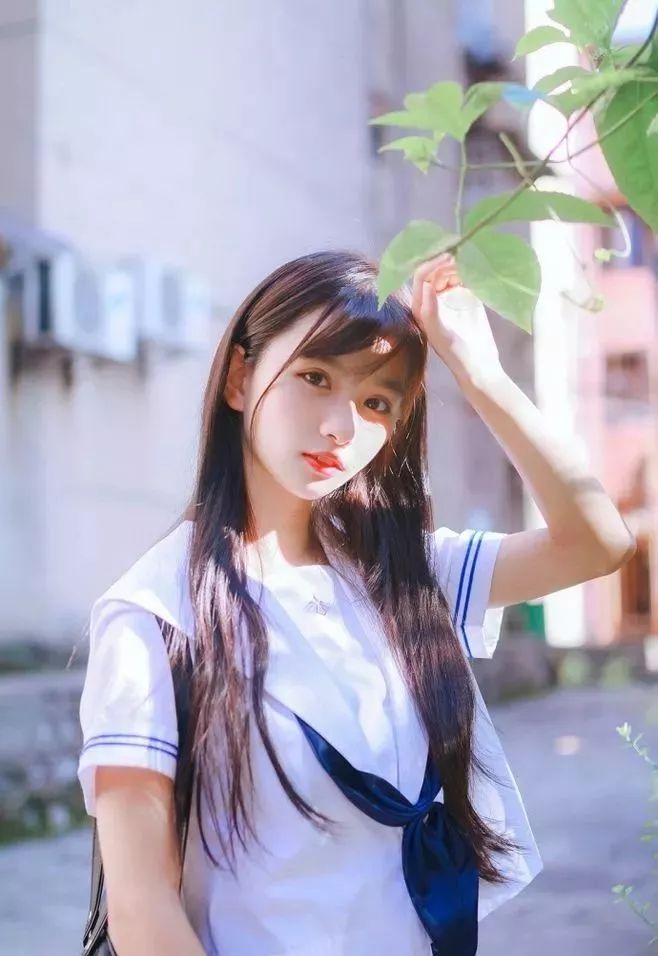 板栗色頭發(fā),板栗色頭發(fā)圖片