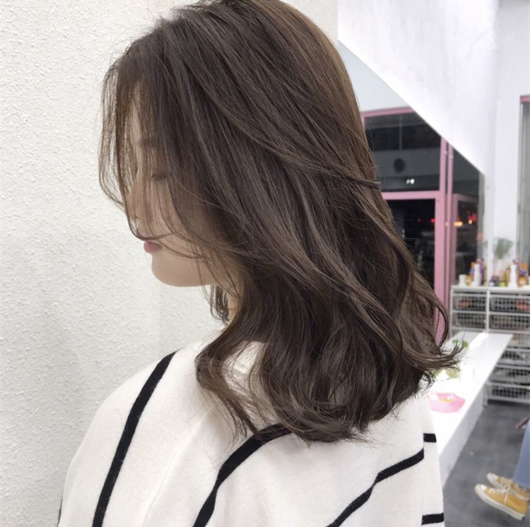 板栗色頭發(fā),板栗色頭發(fā)圖片