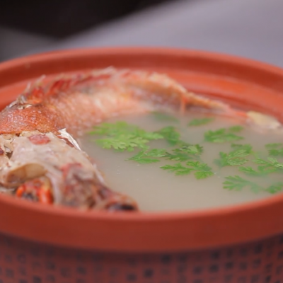 用调料入味生活的华彩，砂锅清炖大西洋红鱼