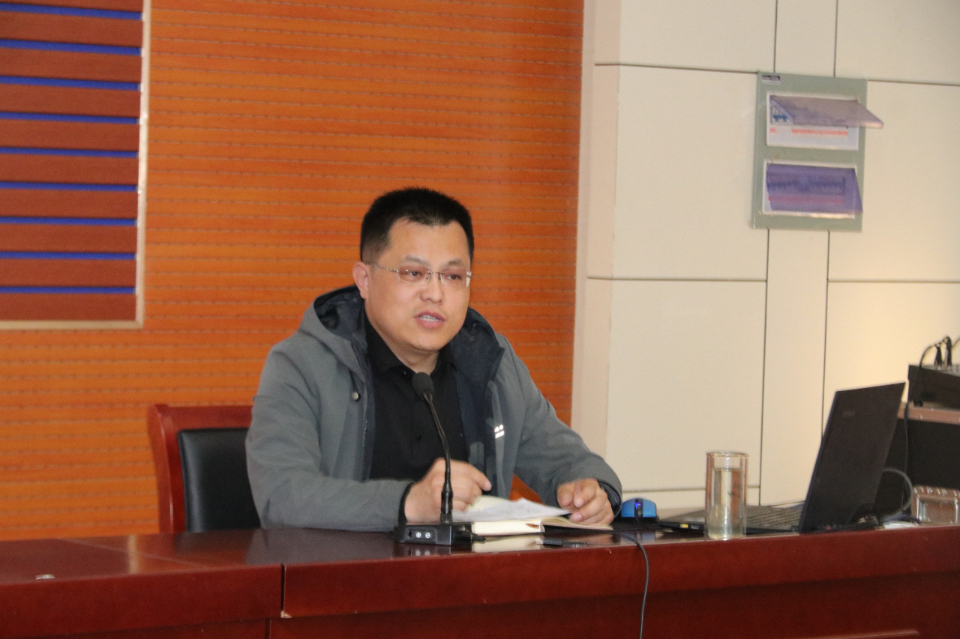 莒县四中召开全体班主任工作会议