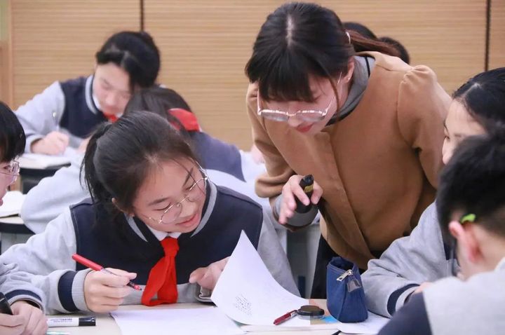 杭州几所知名初中共同研究差异化，杭州中学“精进课堂”如何改变每一位学生？