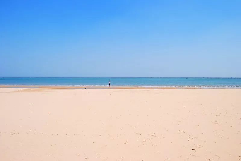 春风留不住，莫负夏日光！来威海踏沙看海呀~