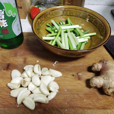 学做蒜泥龙虾（教你做蒜泥龙虾孩子吃了都说再来一盘）