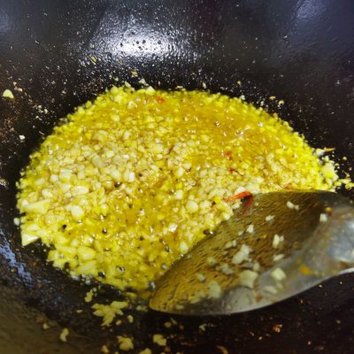 学做蒜泥龙虾（教你做蒜泥龙虾孩子吃了都说再来一盘）
