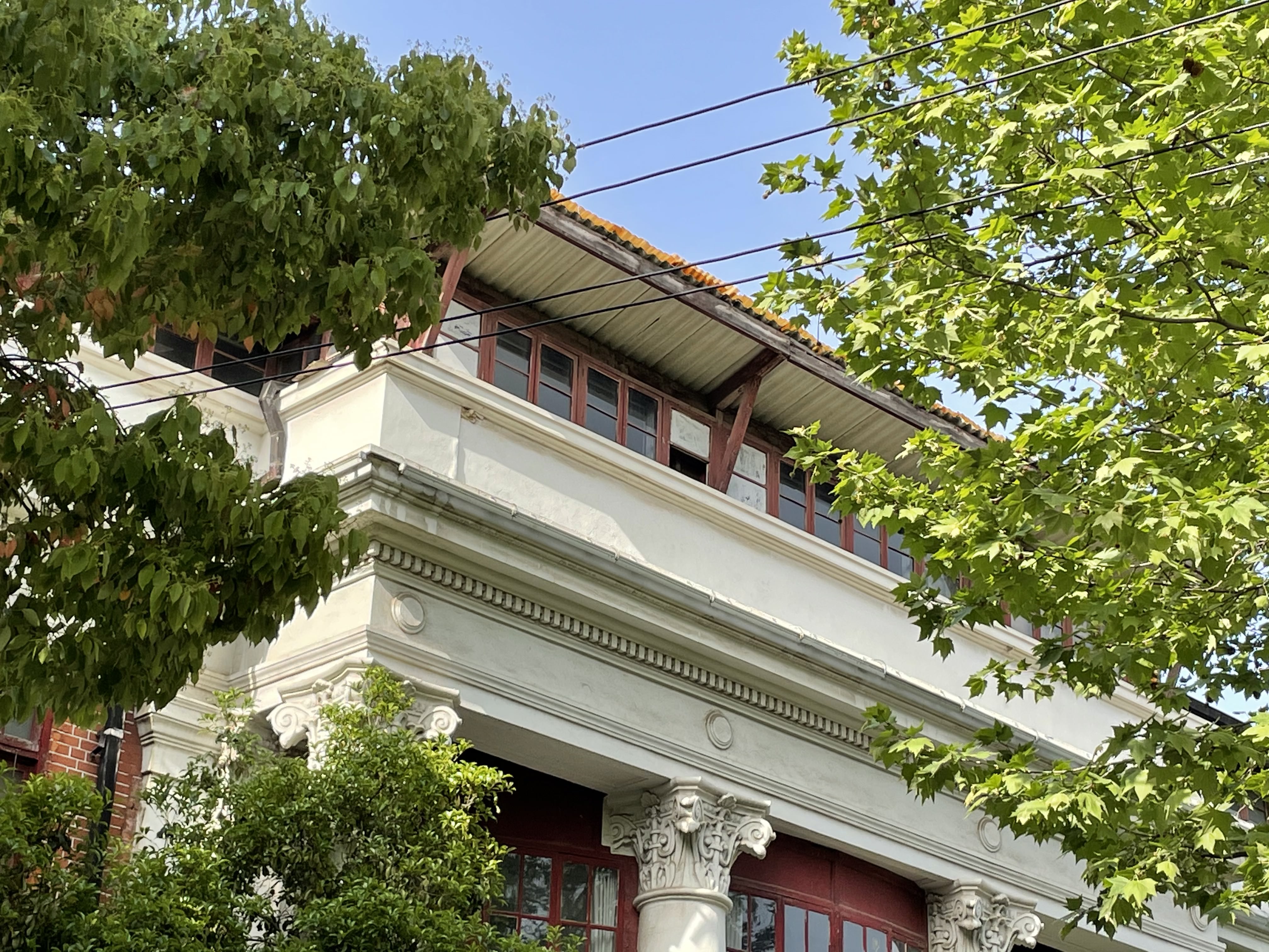 红瓦黑瓦中的名言格言警句