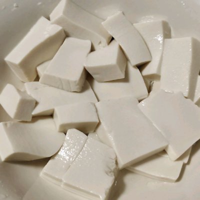 皮蛋豆腐凉拌的做法(最适合在家吃的皮蛋拌豆腐)