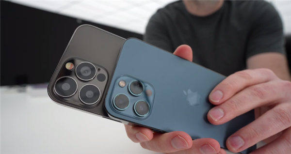 iPhone 13 Pro Max模型机曝光：提前感受下苹果新外形设计