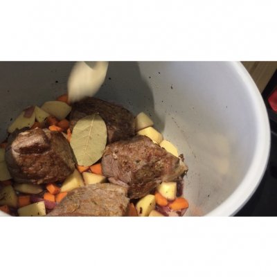 红酒炖牛肉（介绍高压锅怎么炖红酒炖牛肉）