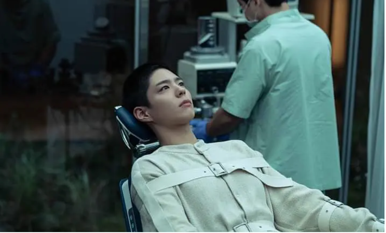 韩国科幻电影《徐福》：为什么永生比死亡更可怕？