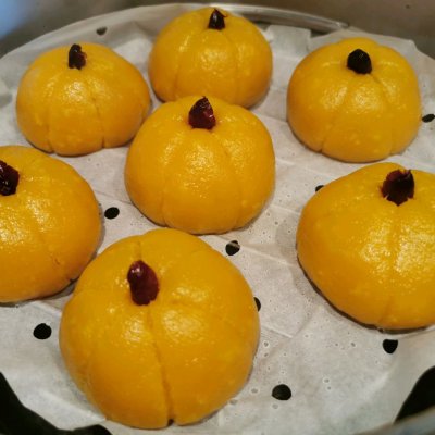 蓮蓉包,蓮蓉包扮演者