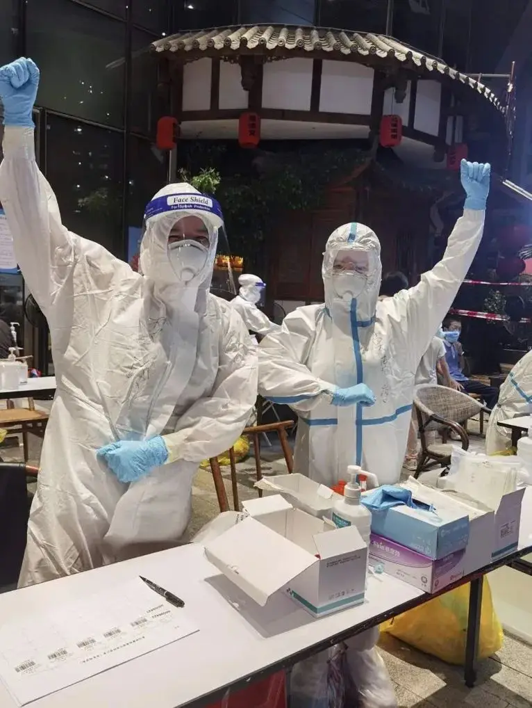 白衣天使的感人事迹（关于白衣天使的美篇）