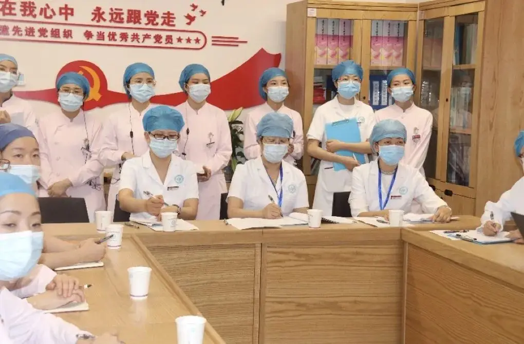 白衣天使的感人事迹（关于白衣天使的美篇）