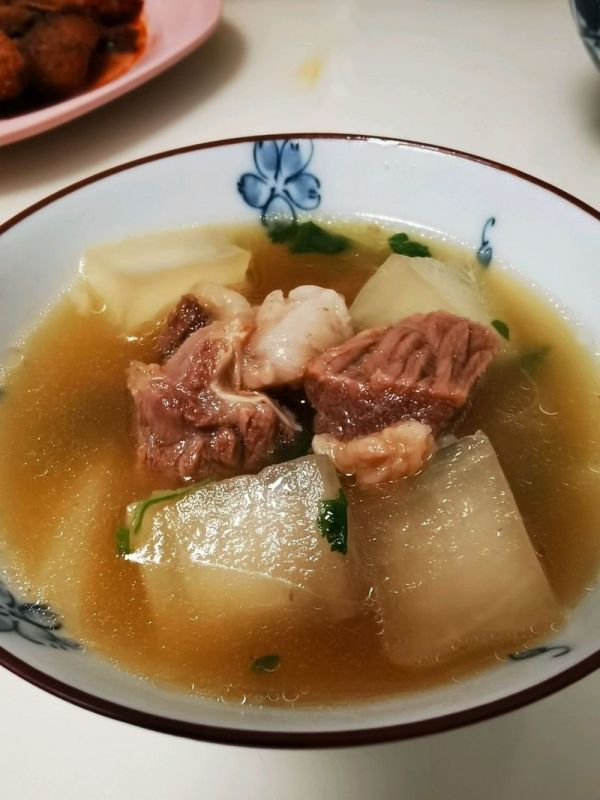 牛肉胡萝卜（8步教你轻松做出好喝的牛肉萝卜汤）