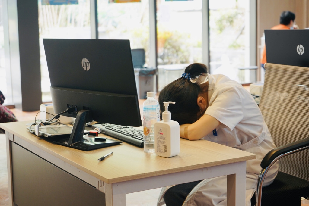 探访日记（下）丨直击成都大规模新冠疫苗接种：三种方式线上约苗 移动实时监控接种点