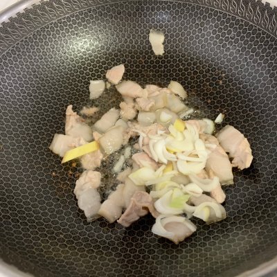 芹菜炒肉絲,芹菜炒肉絲的做法