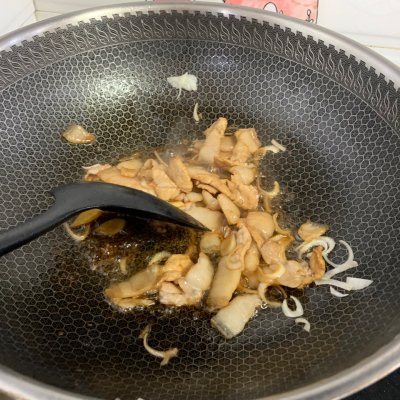 芹菜炒肉絲,芹菜炒肉絲的做法