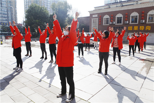 一起运动、一起学习、一起过生日，班组大家庭让员工很有“归属感”