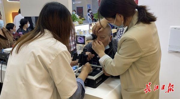 为市民提供慢性疾病分析管理，湖北首家MMC健康便利店进驻武汉