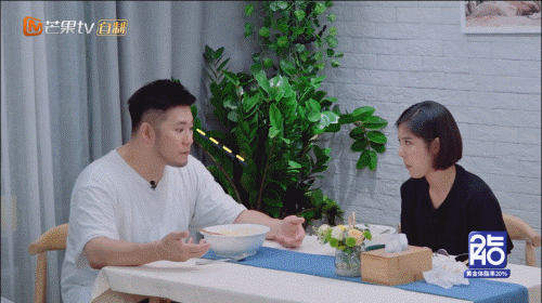 宅男女神拍遍性感烂片，现在却当起“女德老师”？