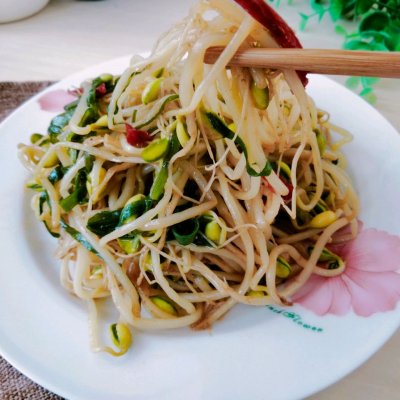 黃豆芽怎么做好吃,黃豆芽怎么做好吃又簡單的家常做法