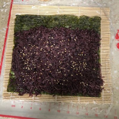 紫菜包饭做法步骤（手把手教你制作紫菜包饭）