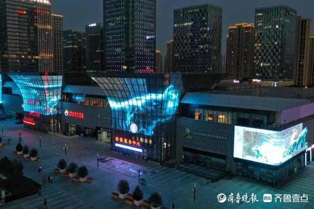 全国首例！济南西客站“裸眼3D”上演震撼泉城夜宴