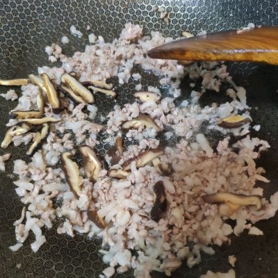 涼拌面的做法,涼拌面的做法及調料
