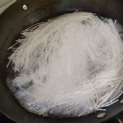 涼拌面的做法,涼拌面的做法及調料