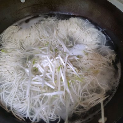 涼拌面的做法,涼拌面的做法及調料