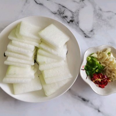 清炒冬瓜的做法（媲美大厨清炒冬瓜的烹饪方法）