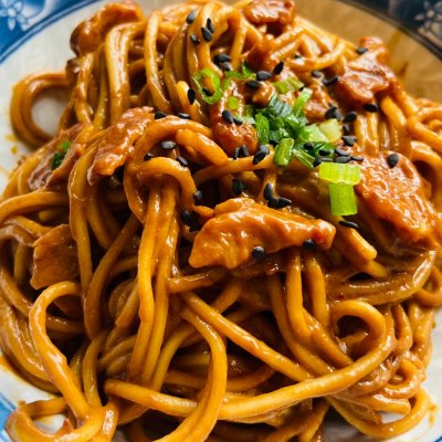 芝麻不二热干面的家常做法（6步教你做出芝麻不二热干面）