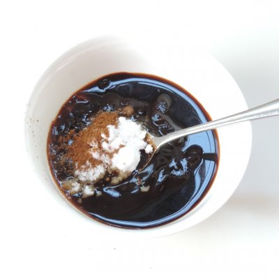 肉丁炸酱怎么做好吃（简单的炸酱肉丁酱制作步骤）
