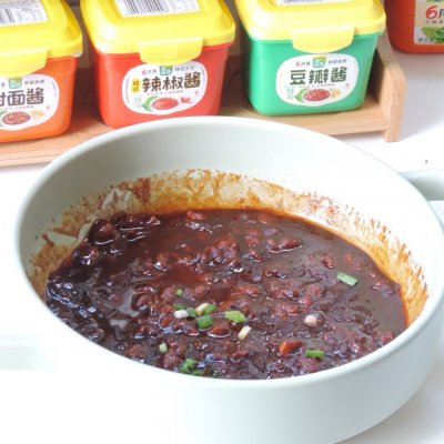 肉丁炸酱怎么做好吃（简单的炸酱肉丁酱制作步骤）