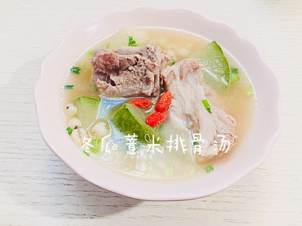 冬瓜薏米排骨汤做法(营养美味冬瓜薏米排骨汤烹饪心得)