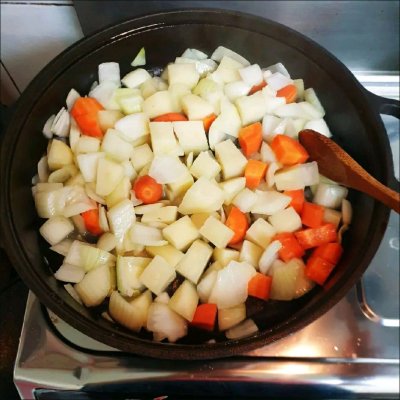 咖喱蛋包飯,咖喱蛋包飯怎么做