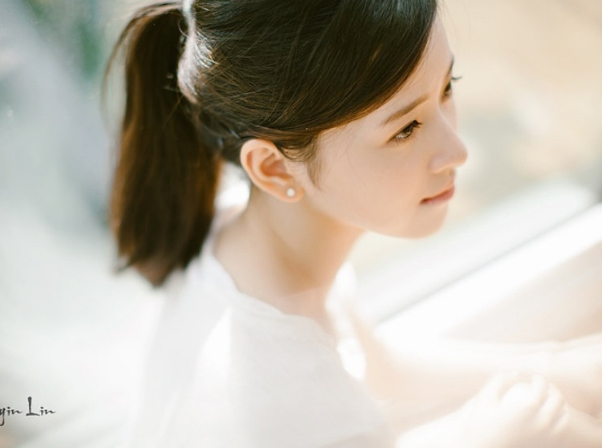 27歲章澤天寫真曝光，穿短褲秀白嫩美腿，清純性感又少女范十足