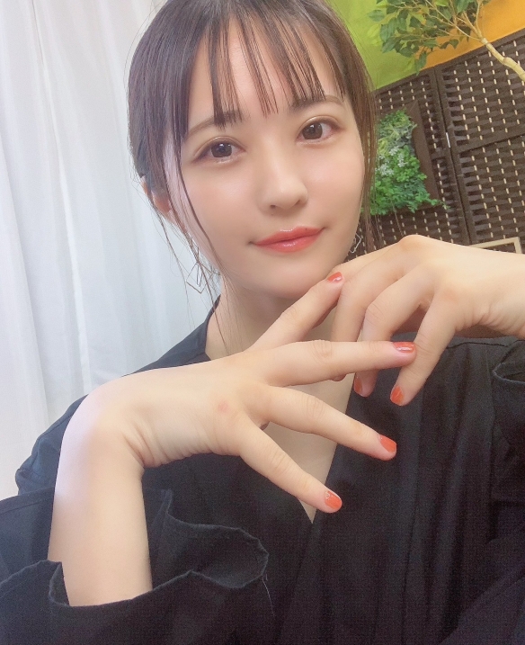 搞笑段子 宿舍有个大凶妹子图片