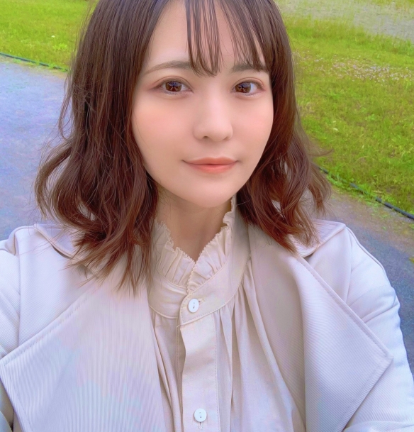 搞笑段子 宿舍有个大凶妹子图片