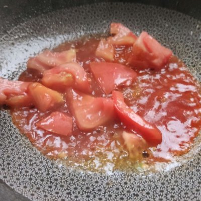 西红柿排骨汤怎么炖最好喝（快速教会您在家就能自己做）