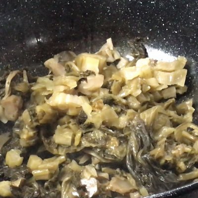 酸辣粉絲湯的做法,酸辣粉絲湯的做法家庭步驟