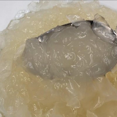 冰糖银耳羹，浓浓的胶质，甜甜蜜蜜，原料和制作过程都超简单