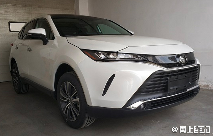 一汽丰田全新SUV实拍，比RAV4荣放更大，四季度发布，或售25万
