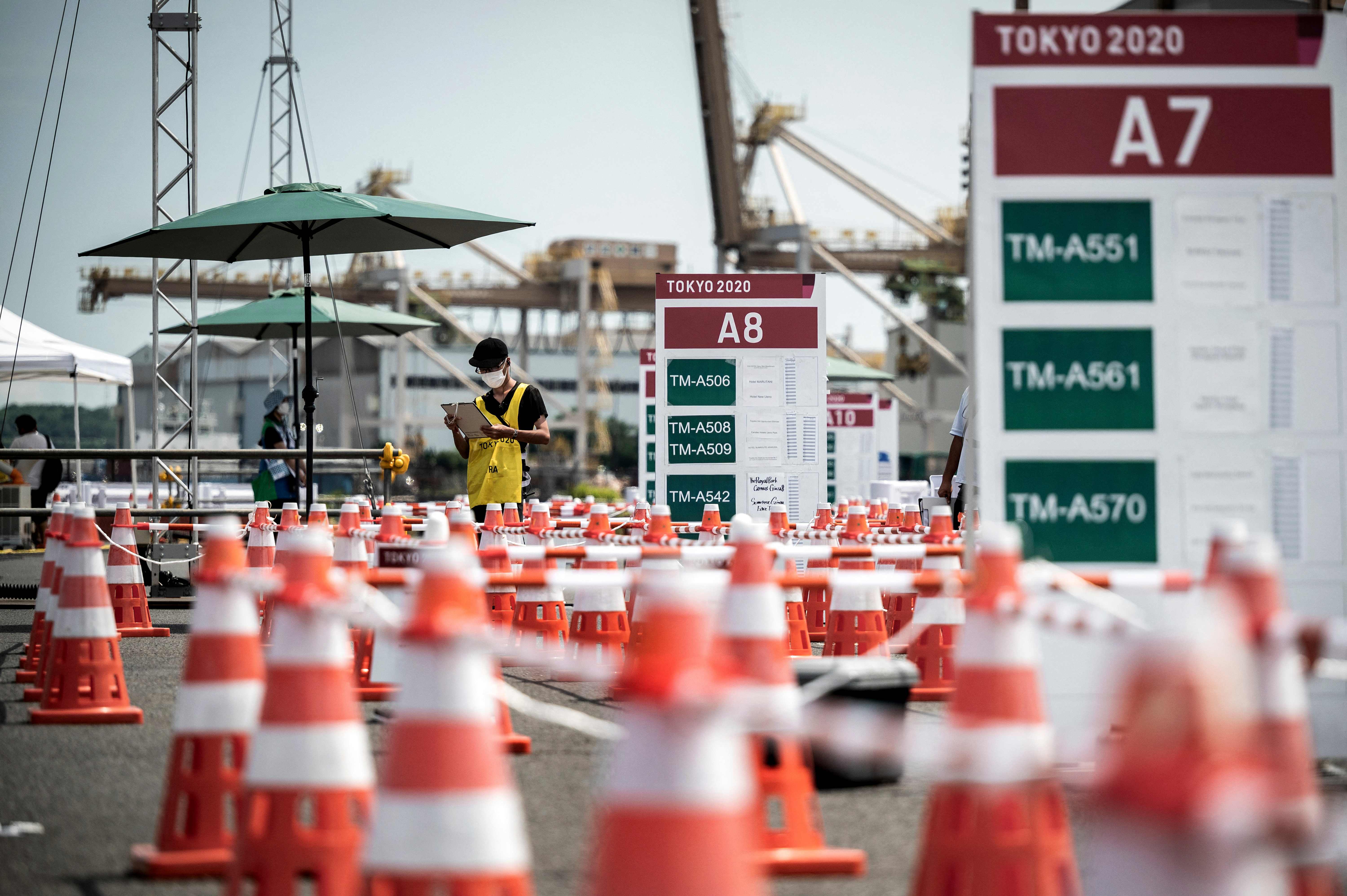 出席日本队世界杯政要(奥运头条丨开幕式仅950人现场观看，美国体操队撤离奥运村)