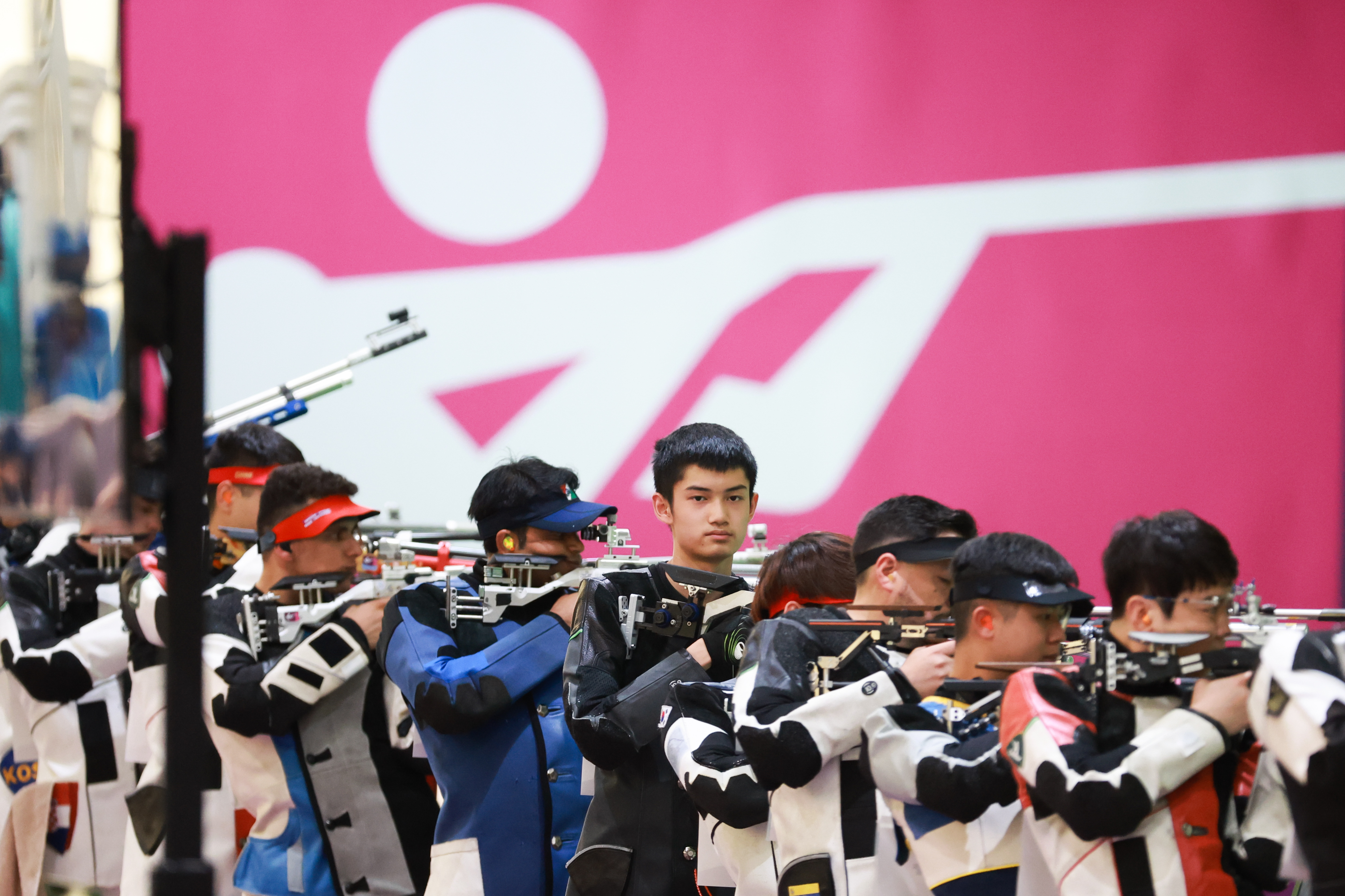 盛李豪参加东京奥运会哪些项目(稳心、稳身、稳枪！16岁少年盛李豪拿下10米气步枪银牌)