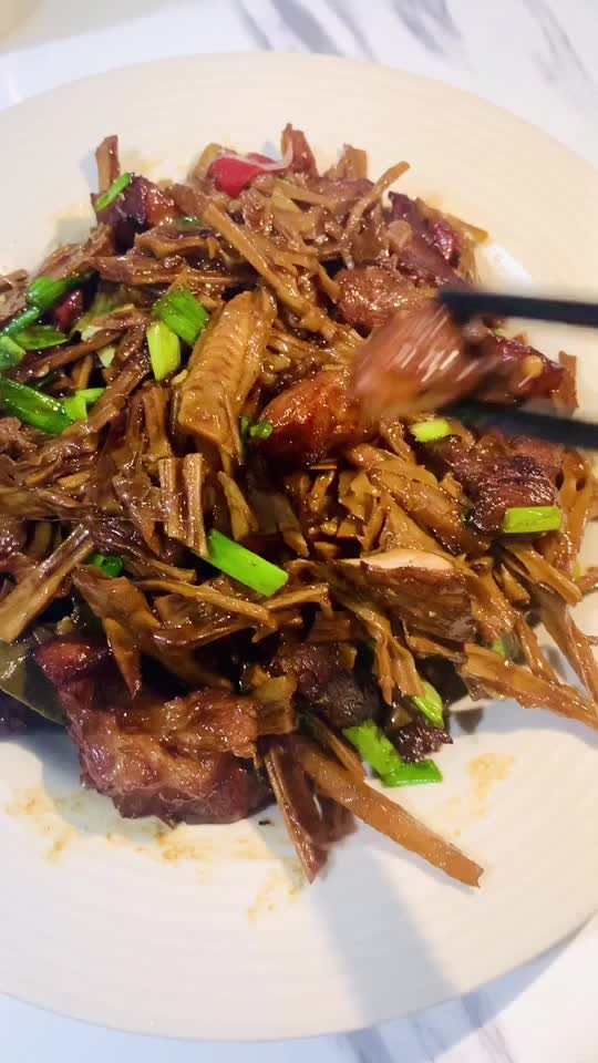 竹笋干的做法大全家常(十步教你学会笋干炖肉)