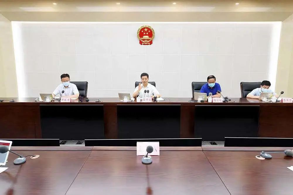 山东高院召开党组理论学习中心组专题学习研讨会暨党组扩大会