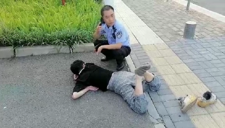 正能量丨暴风骤雨显担当，鹤壁交警全警动员保障人民群众生命财产安全