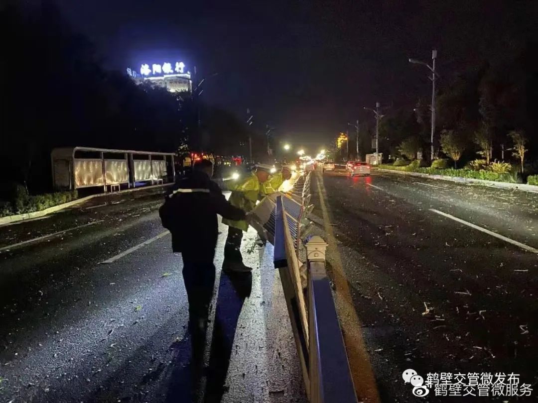 正能量丨暴风骤雨显担当，鹤壁交警全警动员保障人民群众生命财产安全