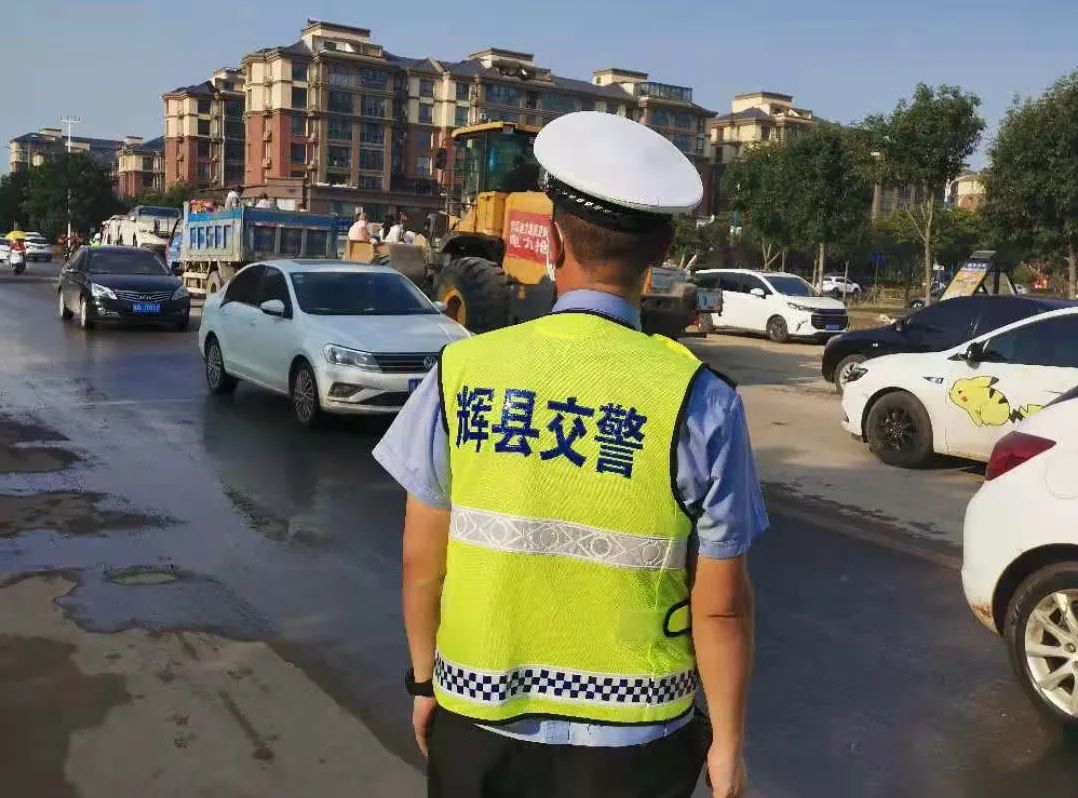 正能量丨暴风骤雨显担当，鹤壁交警全警动员保障人民群众生命财产安全